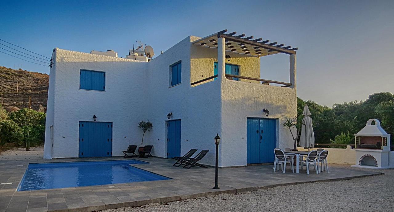 Votsalo Villa بوموس الغرفة الصورة